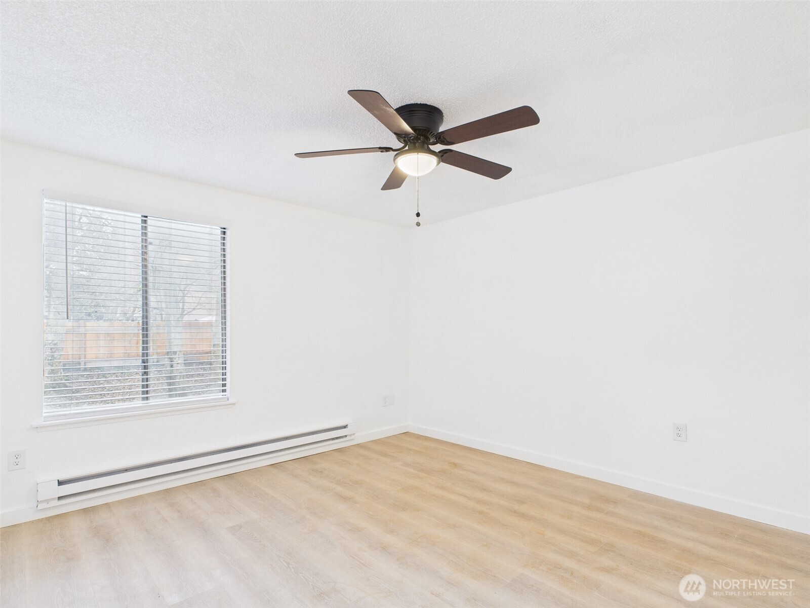 32142 46th Place SW #M6, Federal Way, WA 98023