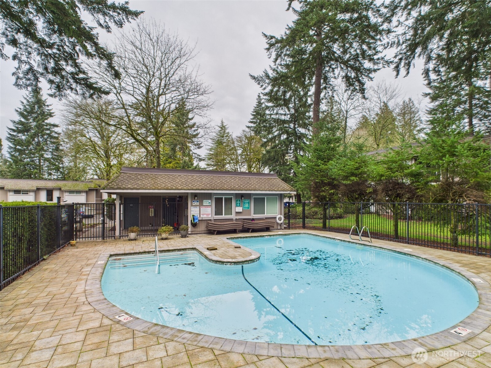 32142 46th Place SW #M6, Federal Way, WA 98023