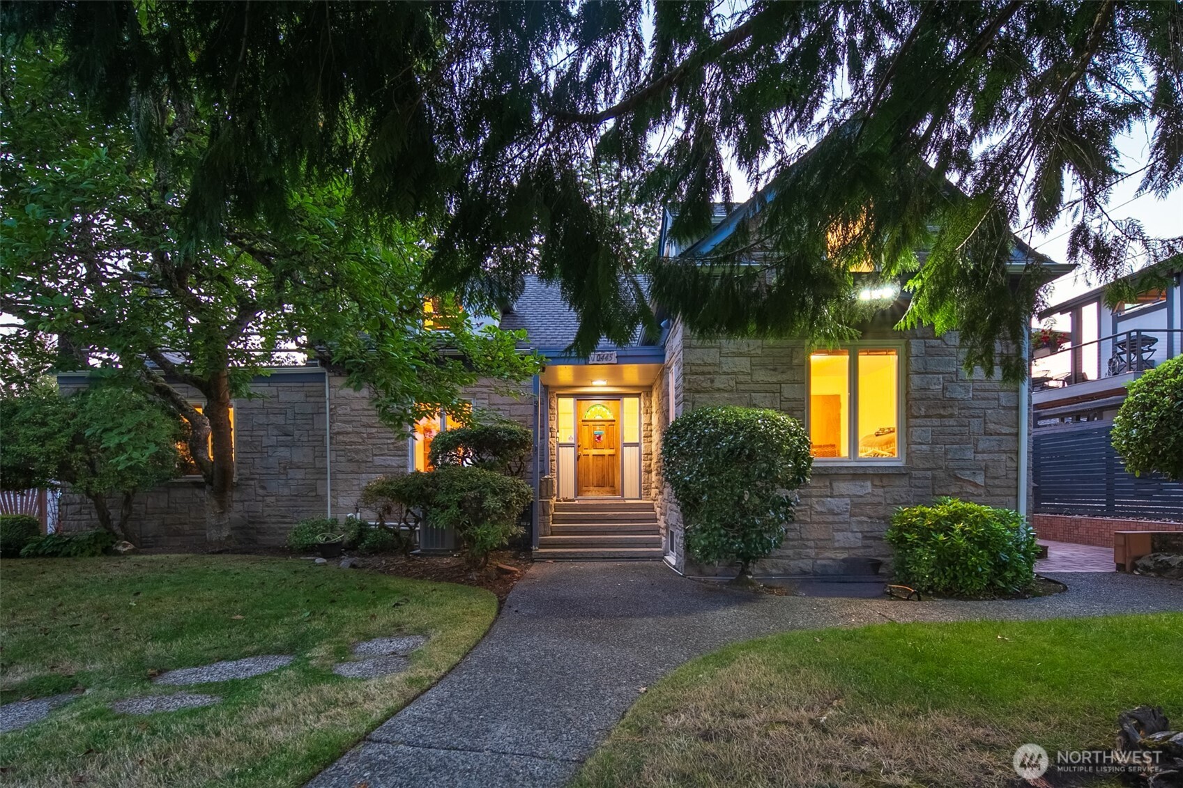 10445 Marine View Drive SW, Seattle, WA 98146