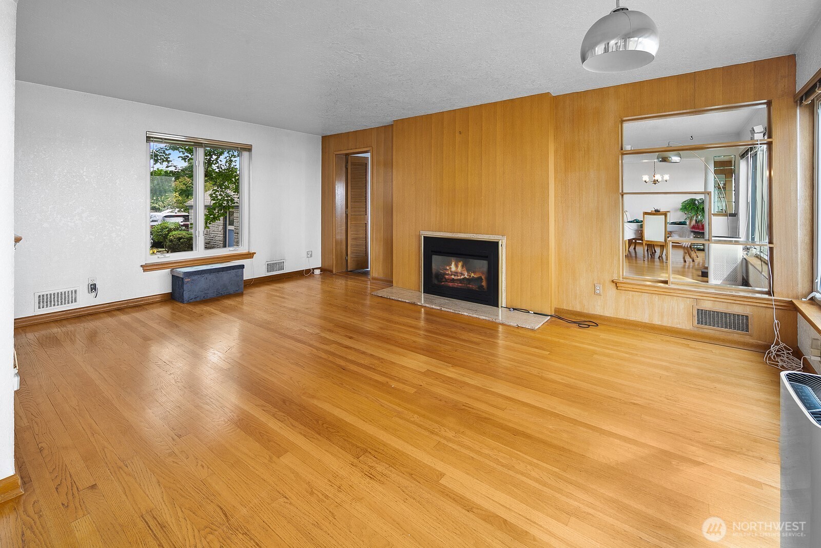 10445 Marine View Drive SW, Seattle, WA 98146