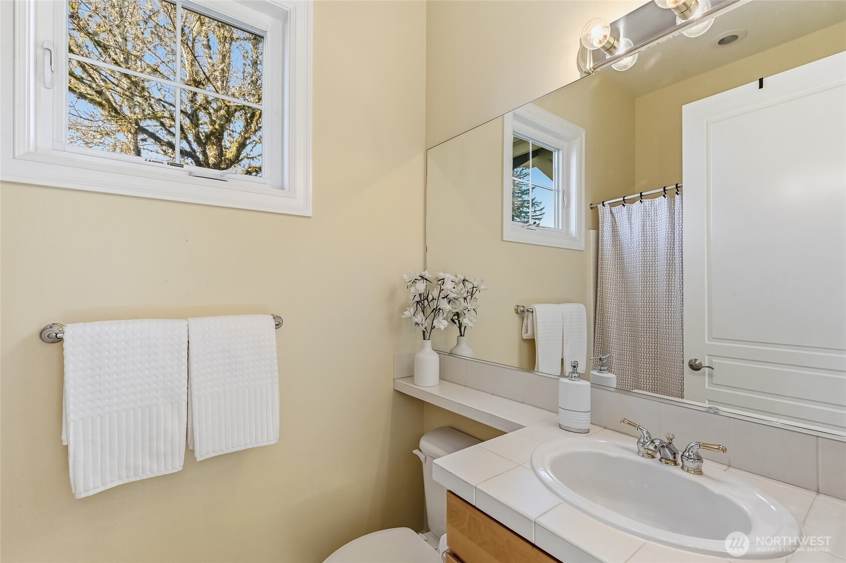 23729 NE 116th Place , Redmond, WA 98053