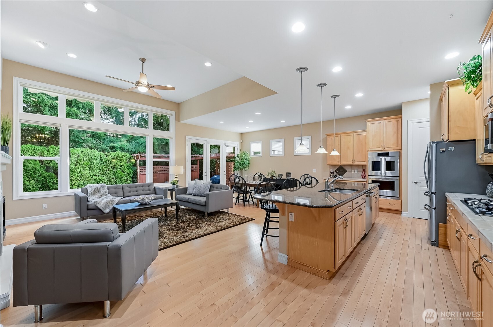 23729 NE 116th Place , Redmond, WA 98053