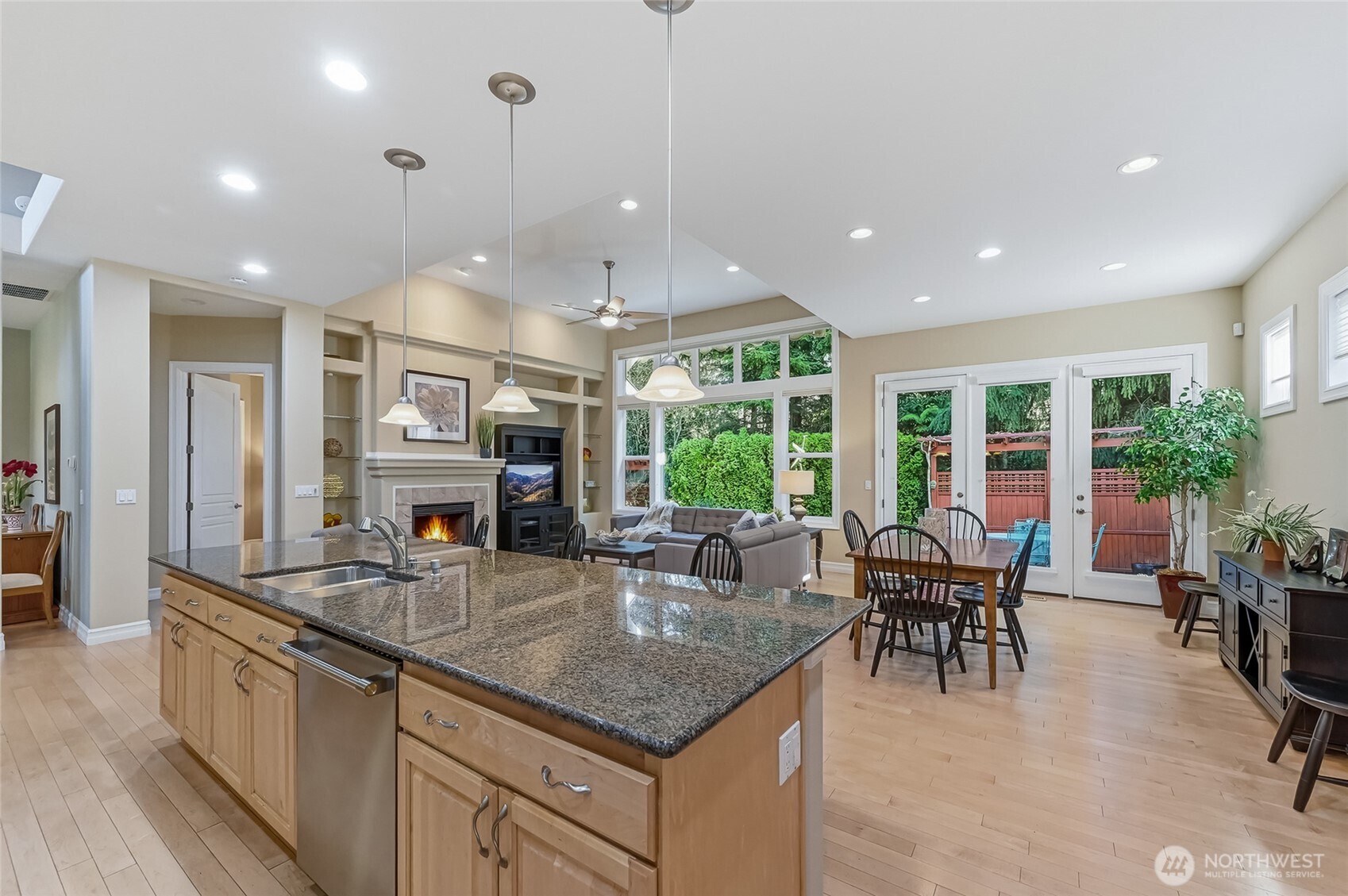 23729 NE 116th Place , Redmond, WA 98053