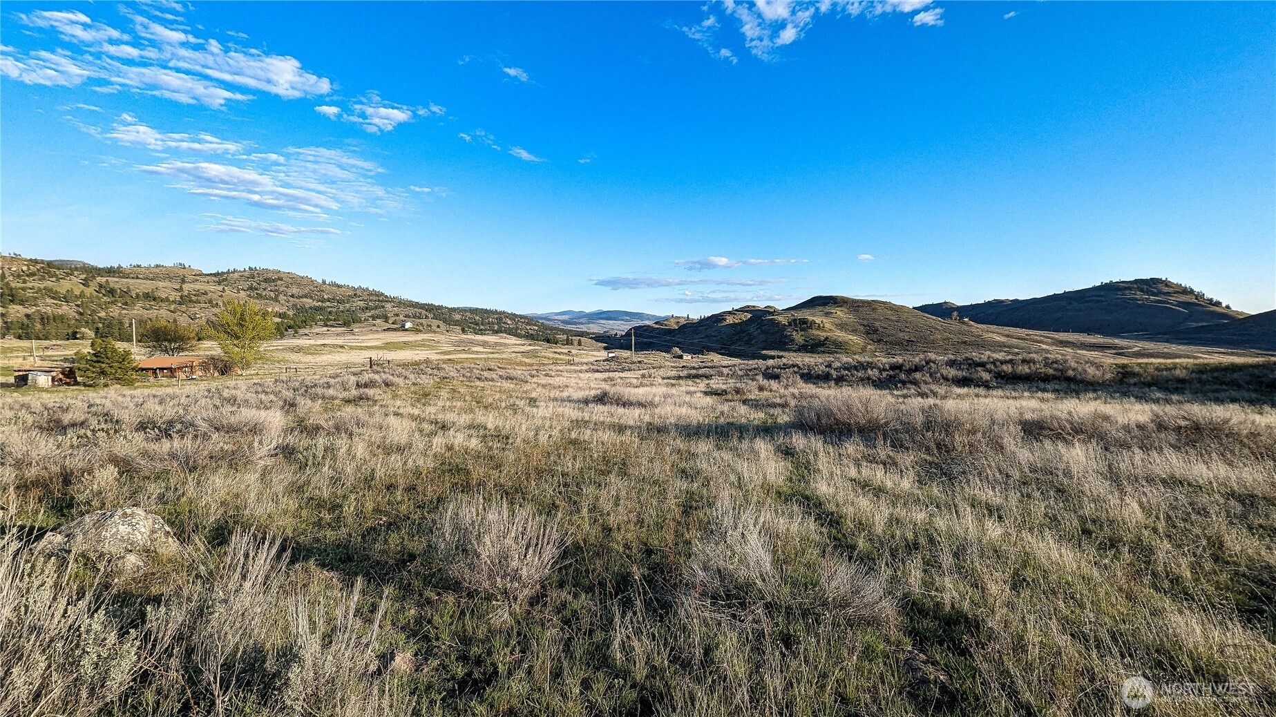 174 Round Up Road , Oroville, WA 98844