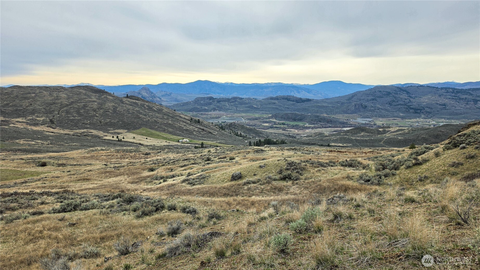 174 Round Up Road , Oroville, WA 98844