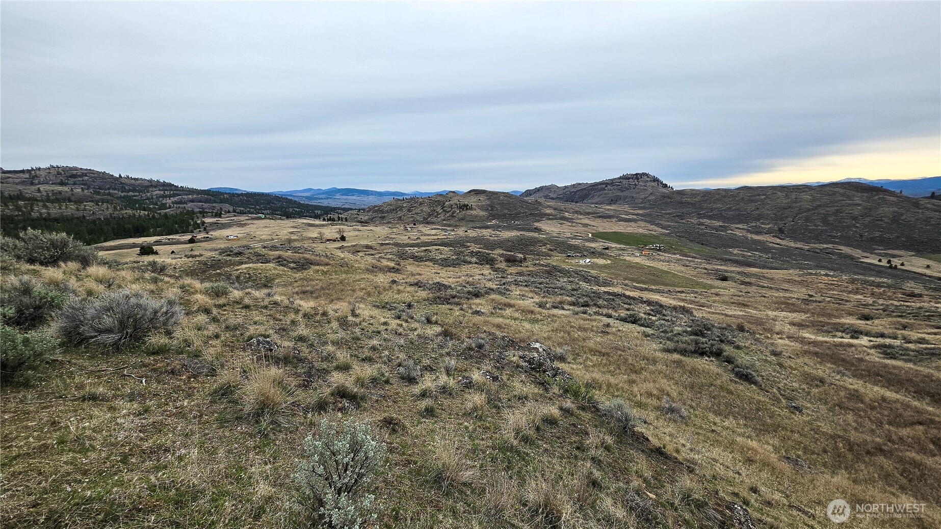 174 Round Up Road , Oroville, WA 98844