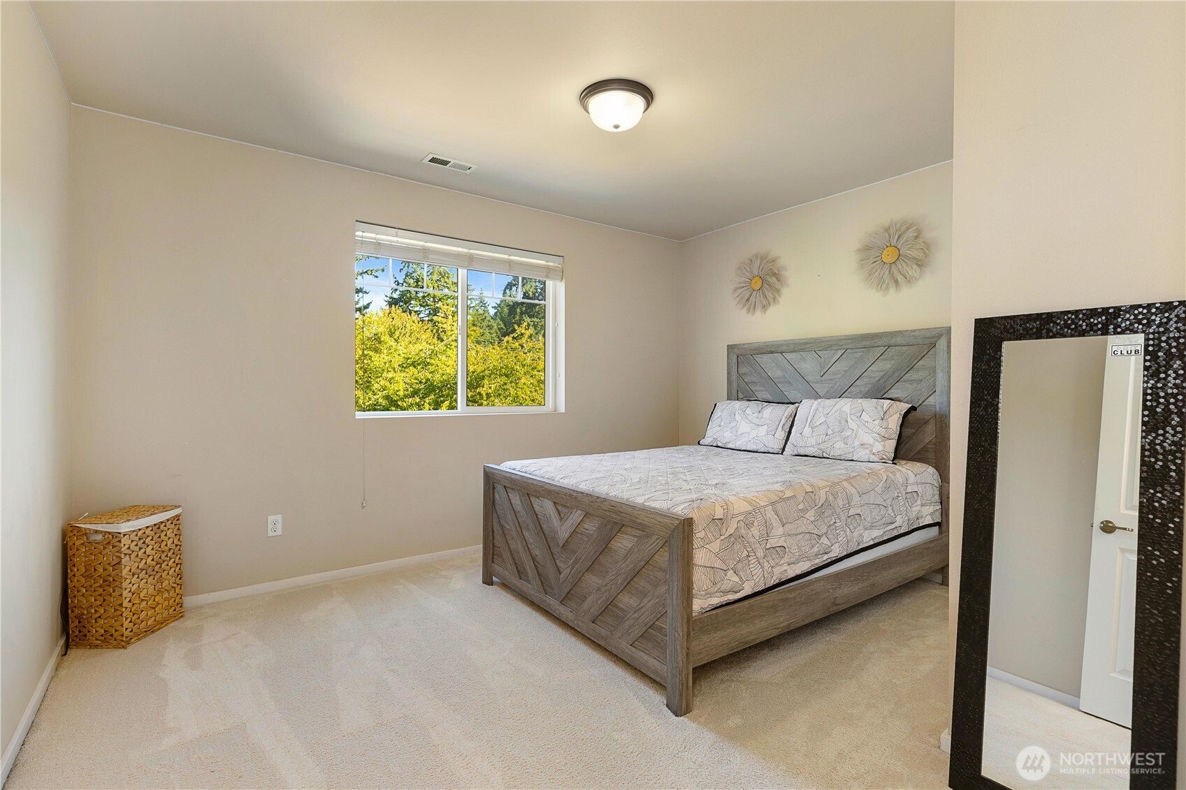 16918 6th Avenue W, Lynnwood, WA 98037