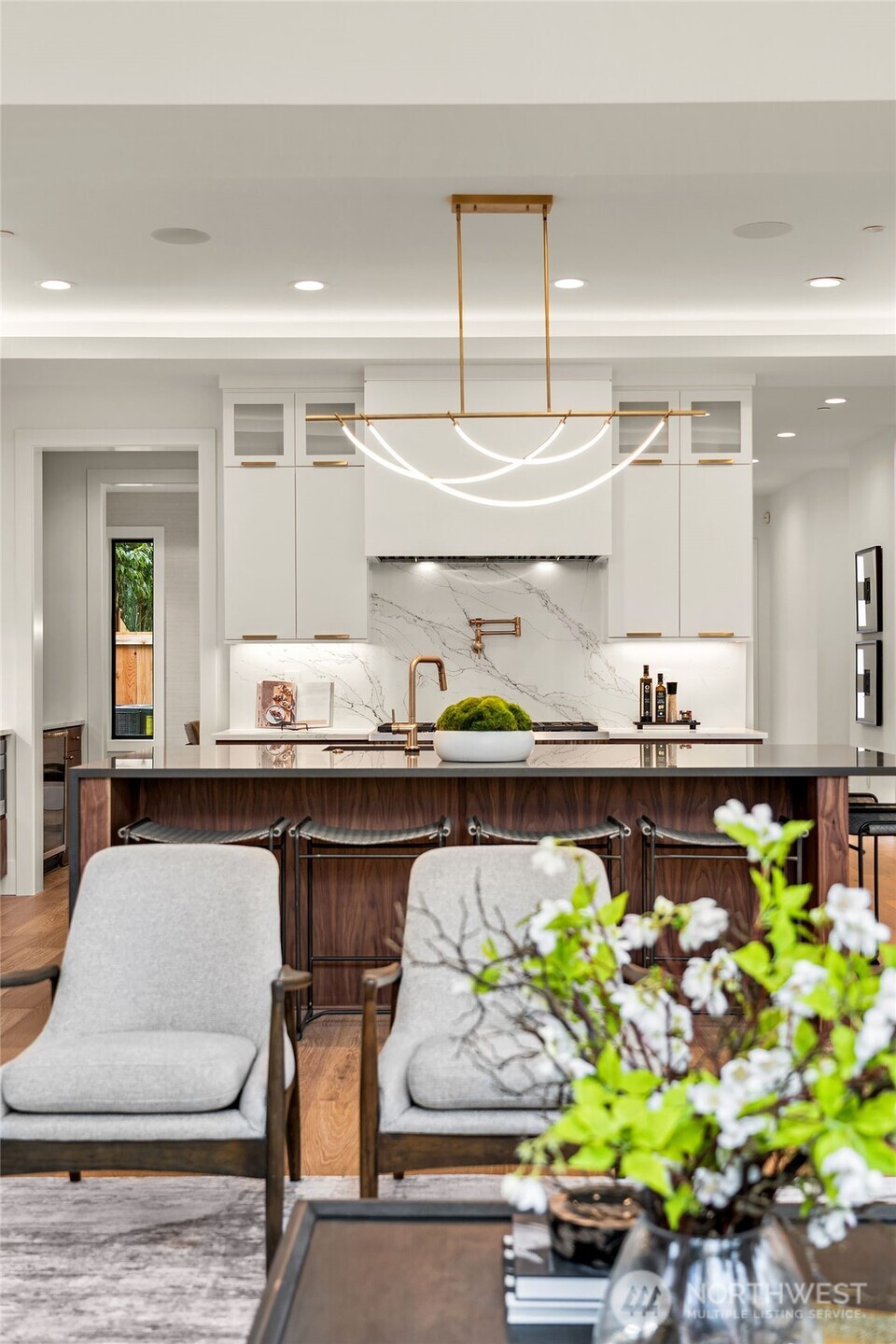 520 7th Street S, Kirkland, WA 98033