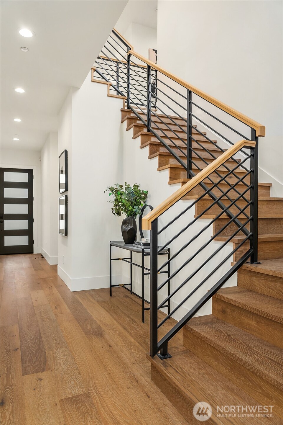 520 7th Street S, Kirkland, WA 98033