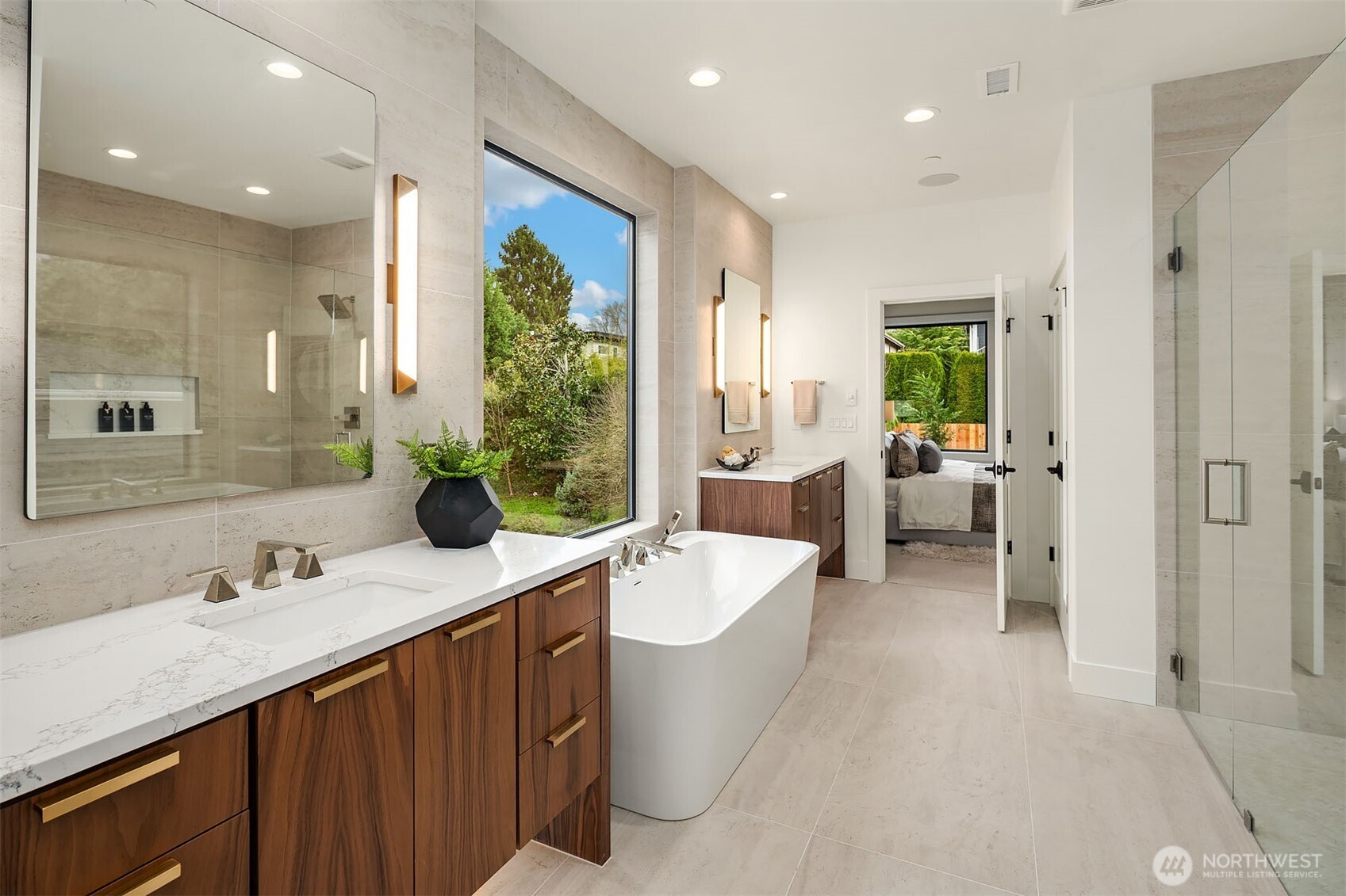 520 7th Street S, Kirkland, WA 98033