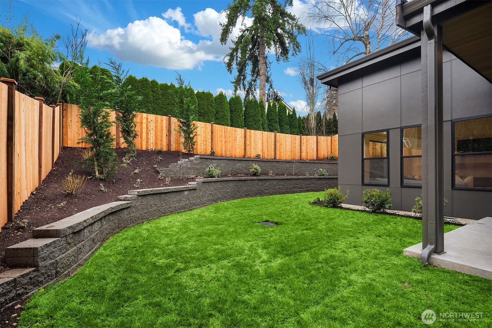 520 7th Street S, Kirkland, WA 98033