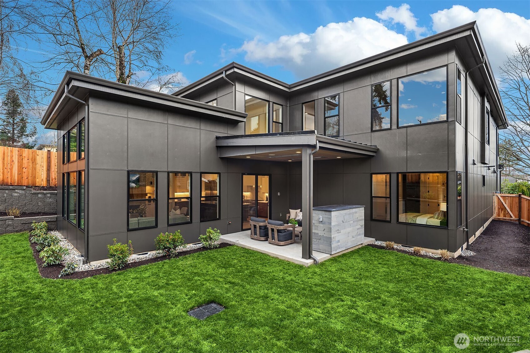 520 7th Street S, Kirkland, WA 98033