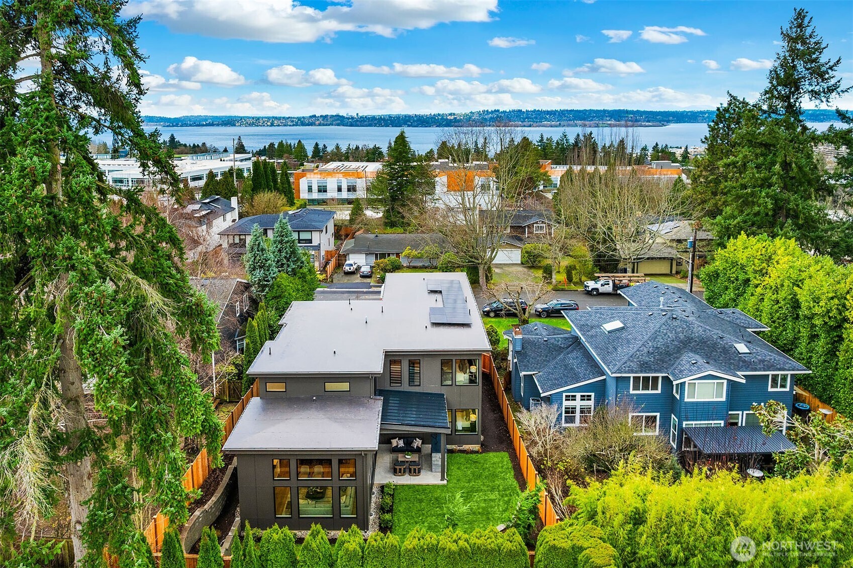 520 7th Street S, Kirkland, WA 98033