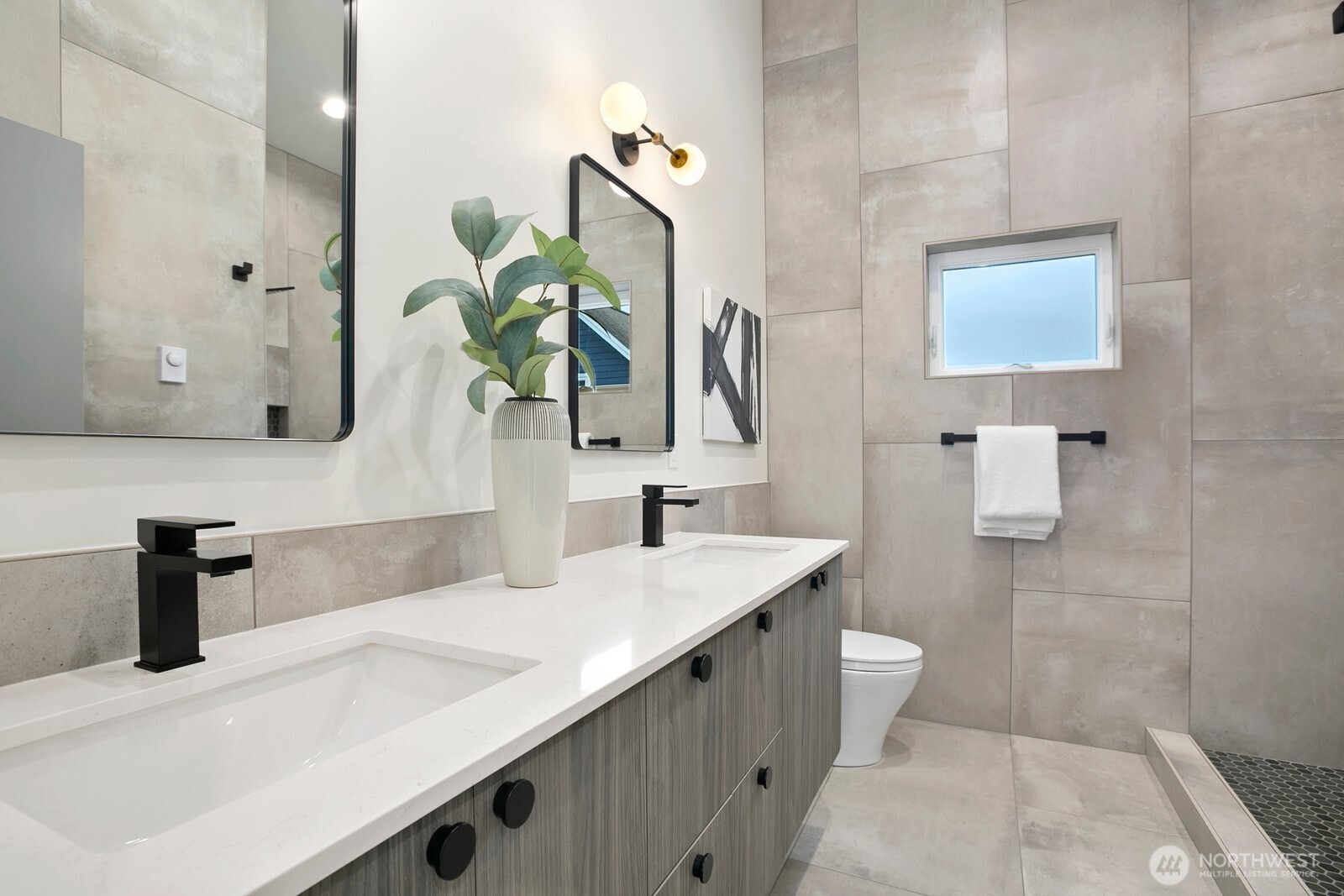 4217 S Findlay Street , Seattle, WA 98118