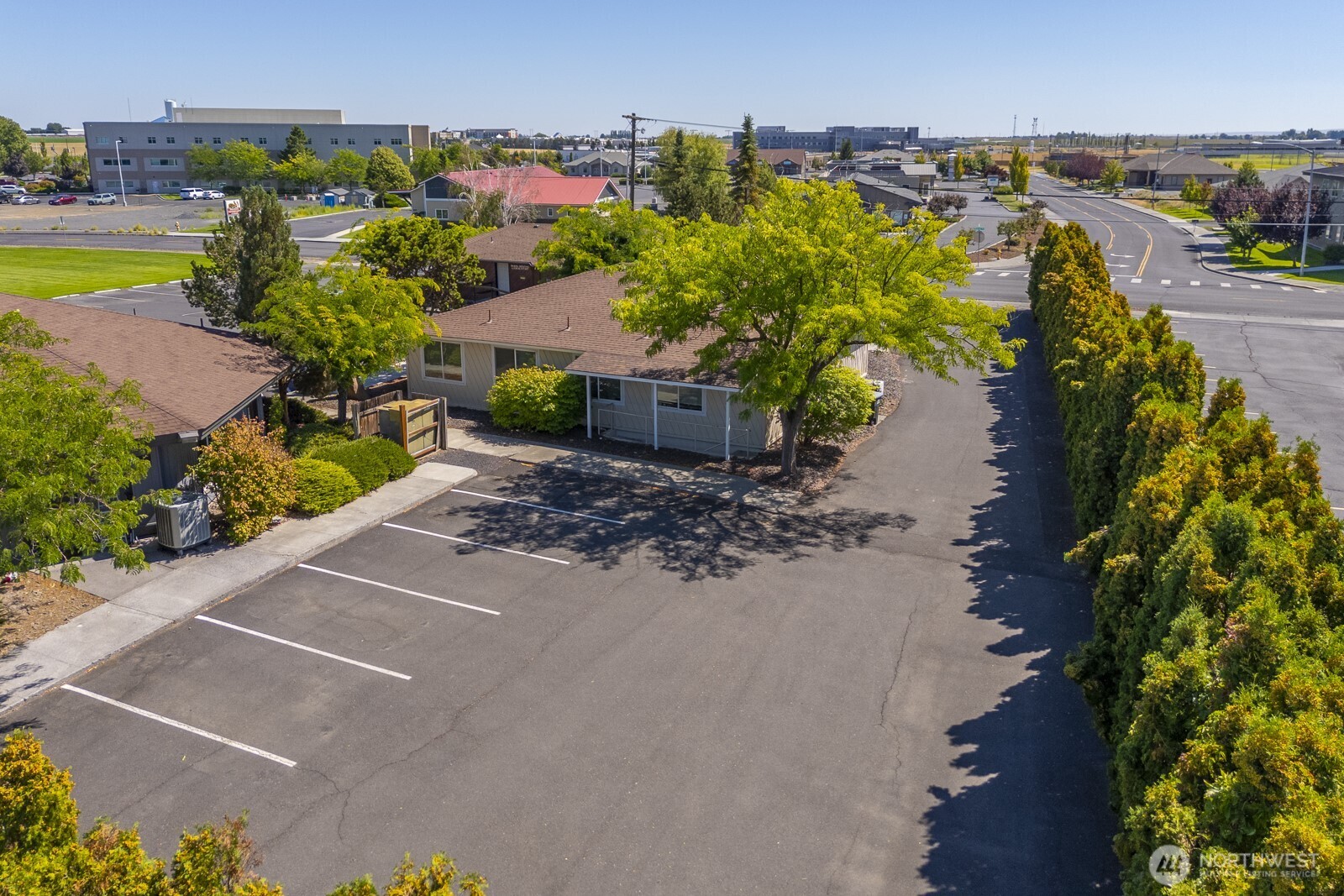 830 Sharon Avenue E, Moses Lake, WA 98837-2442