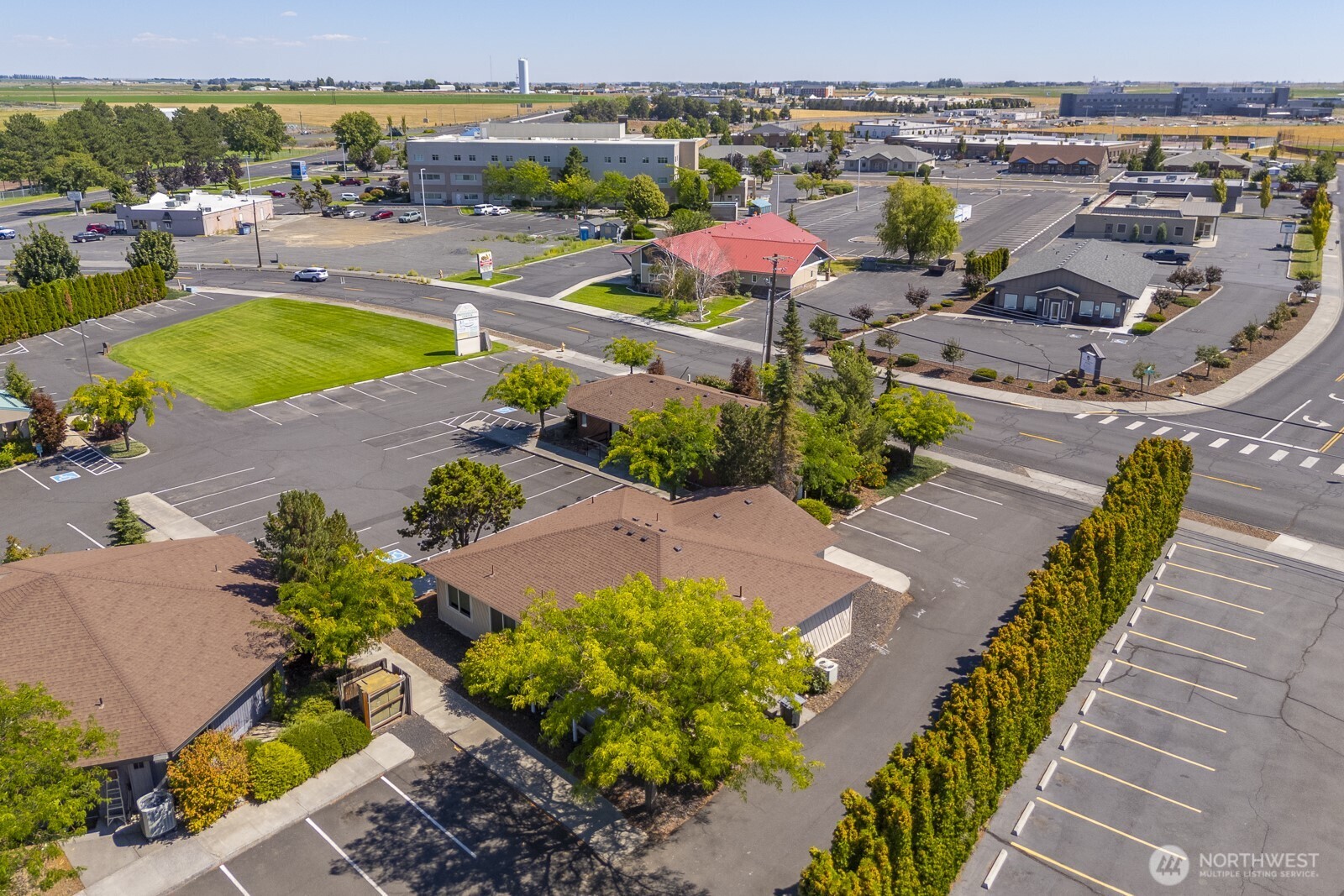 830 Sharon Avenue E, Moses Lake, WA 98837-2442