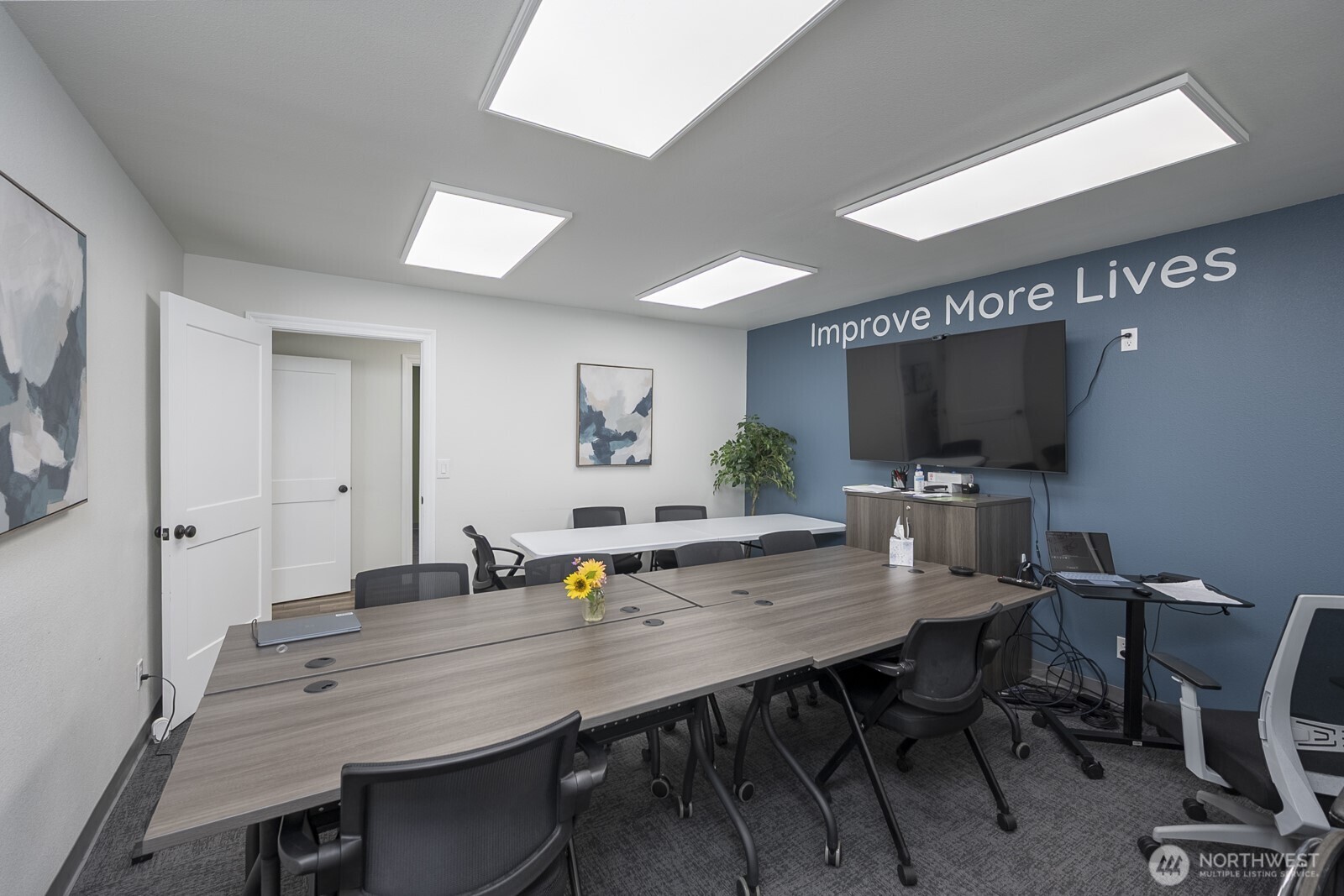830 Sharon Avenue E, Moses Lake, WA 98837-2442