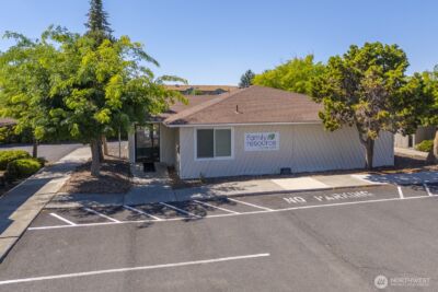 830 Sharon Avenue E, Moses Lake, WA 98837-2442 - Photo 5