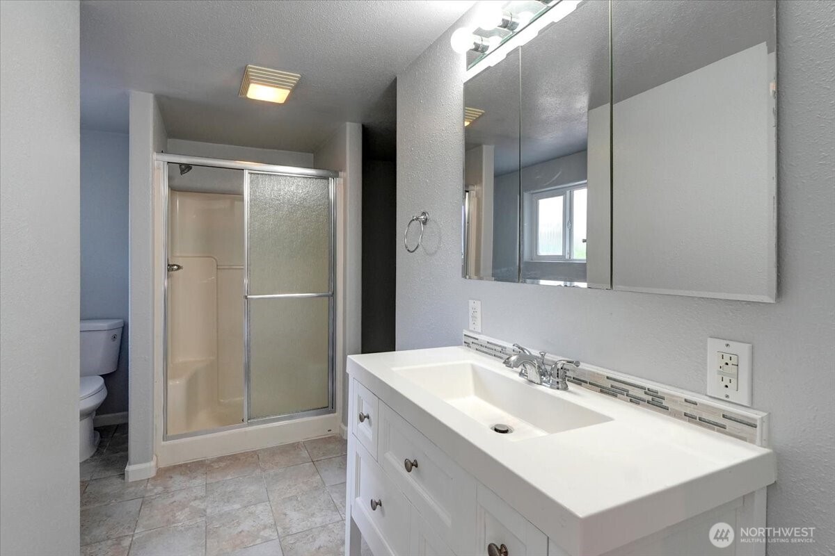 942 Shorey Road , Chehalis, WA 98532