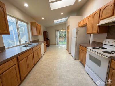 2404 Boulevard Heights Loop SE, Olympia, WA 98501 - Photo 5