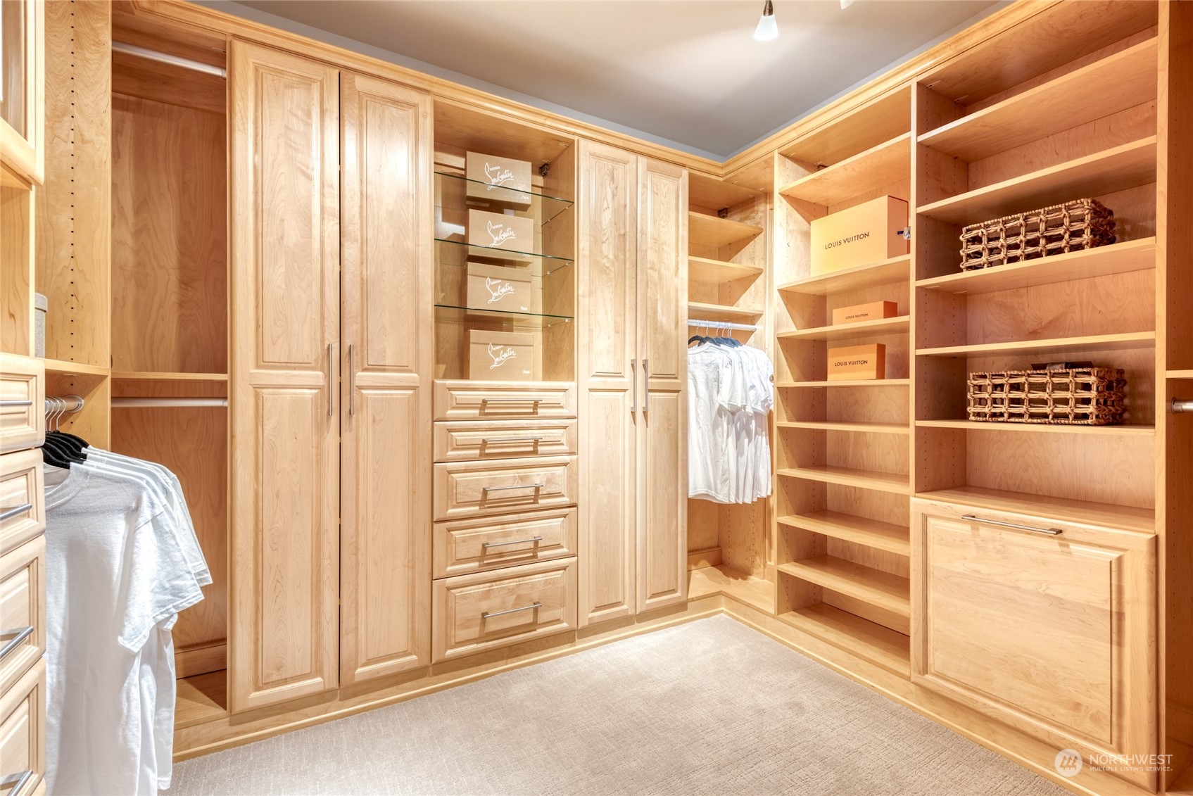 1521 2nd Avenue #3601, Seattle, WA 98101