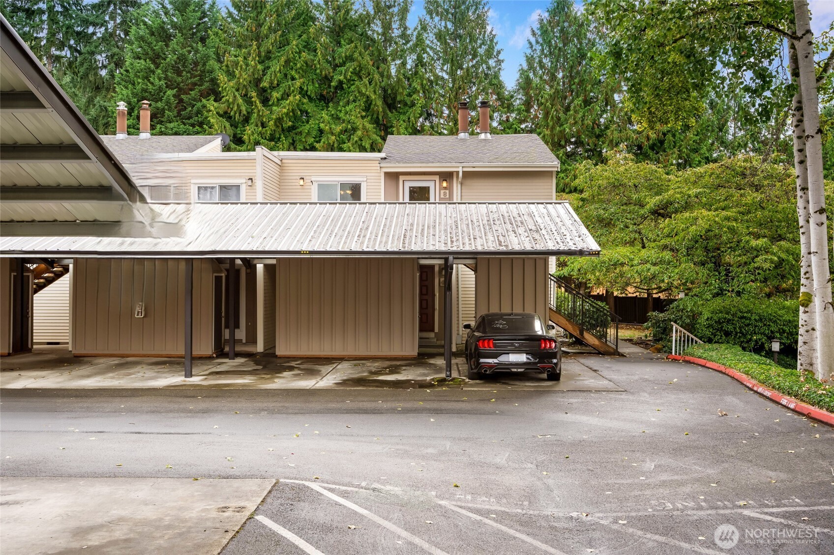 12712 NE 120th Street #G1, Kirkland, WA 98034