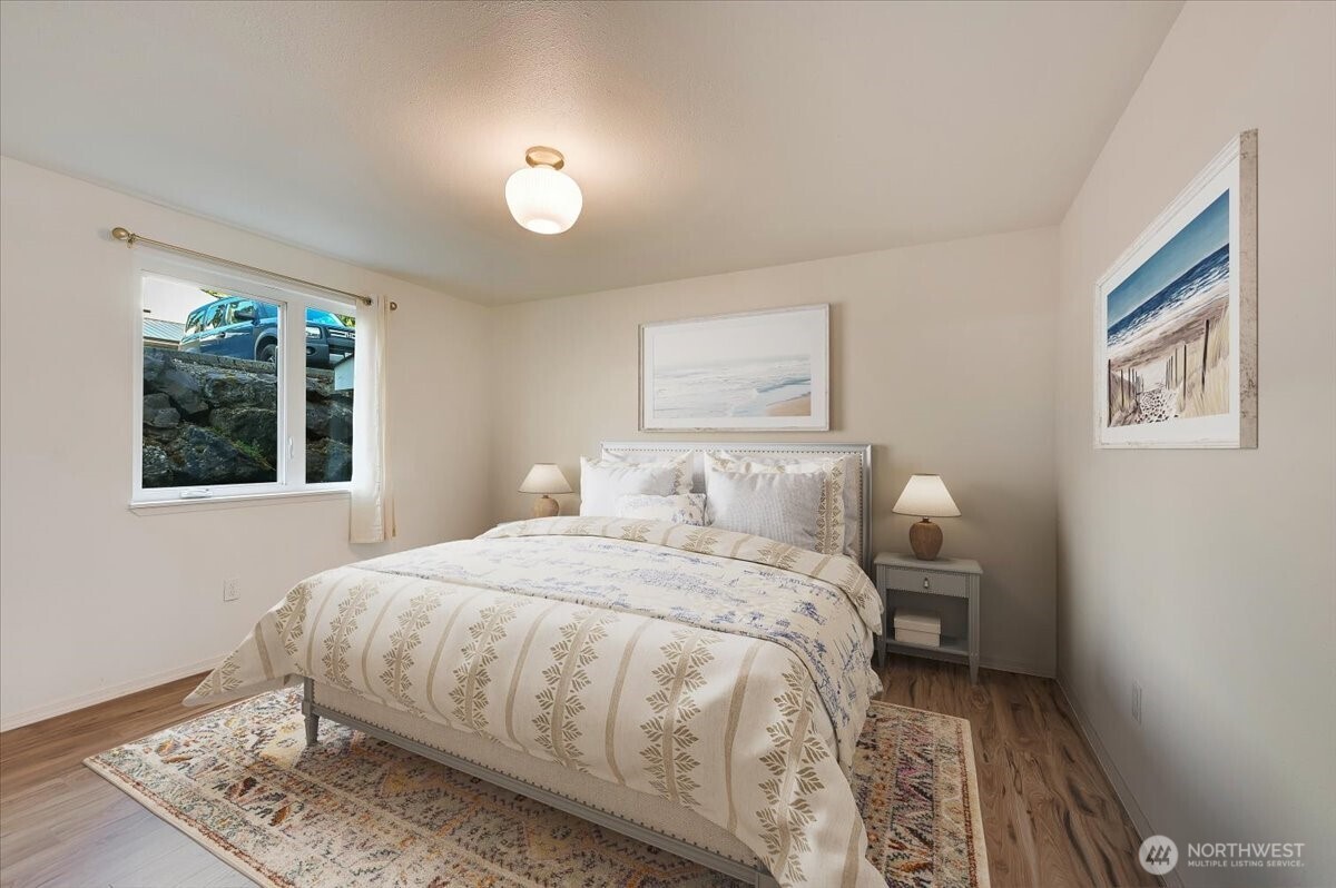 12712 NE 120th Street #G1, Kirkland, WA 98034