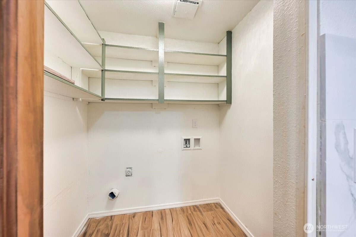 12712 NE 120th Street #G1, Kirkland, WA 98034