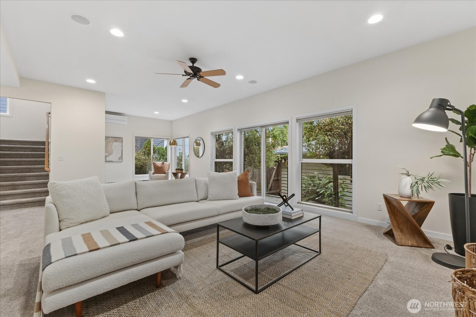 221 8th Avenue W, Kirkland, WA 98033