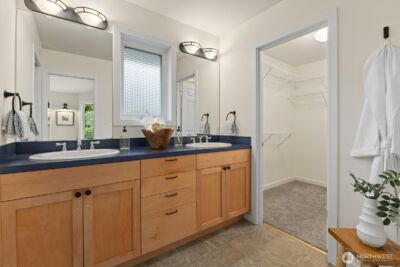221 8th Avenue W, Kirkland, WA 98033 - Photo 18