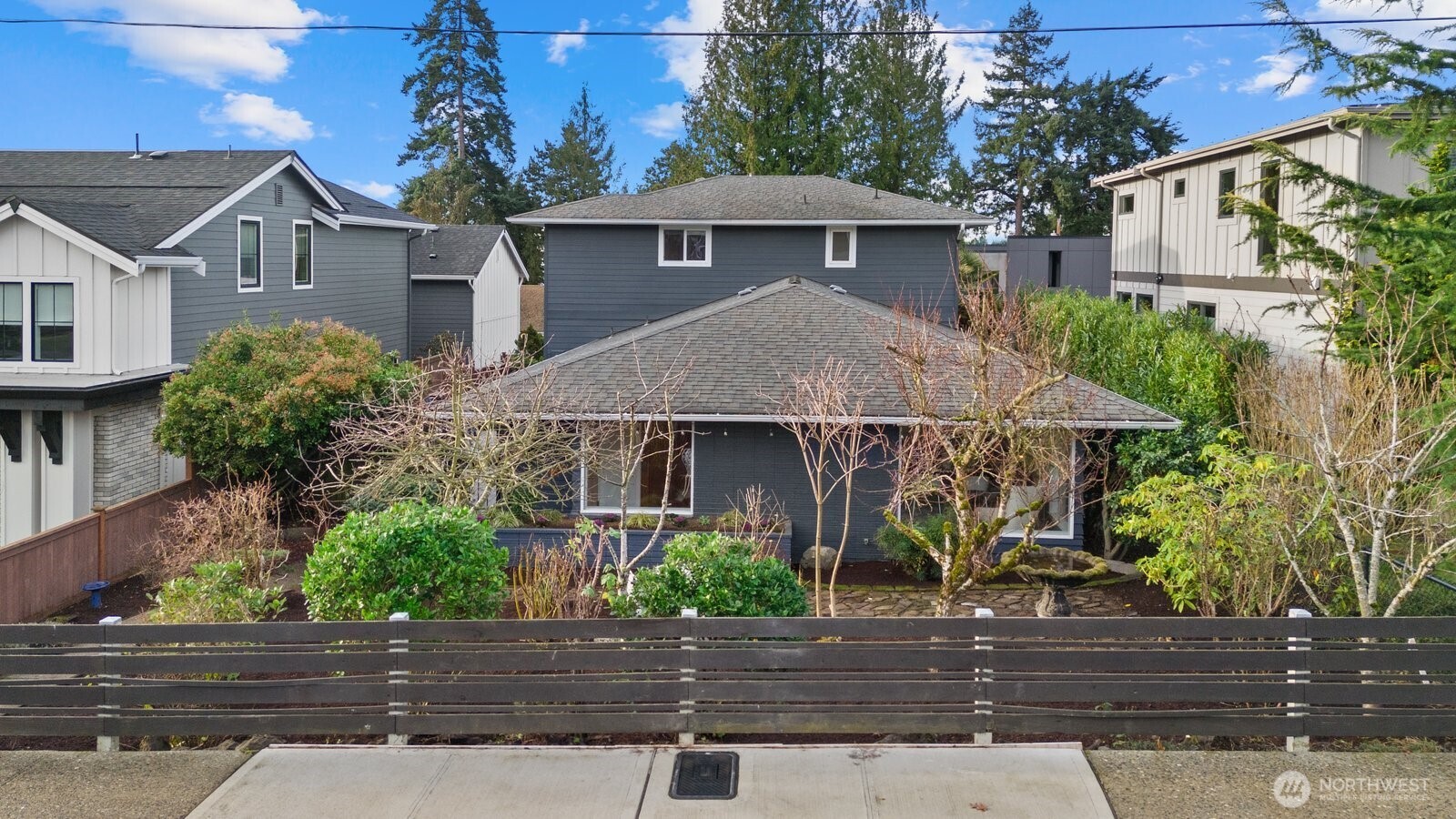 221 8th Avenue W, Kirkland, WA 98033