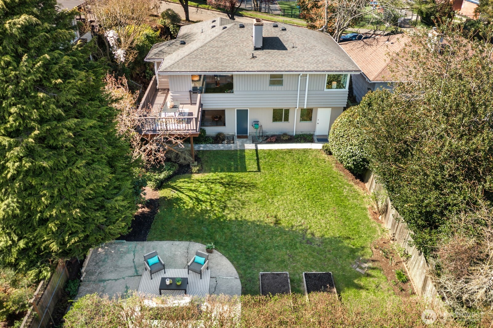 4006 26th Avenue W, Seattle, WA 98199
