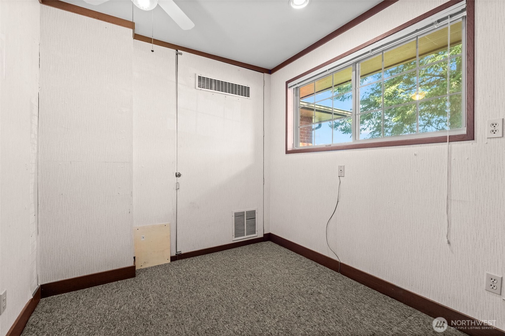 1116 S Woodlawn Street , Tacoma, WA 98465