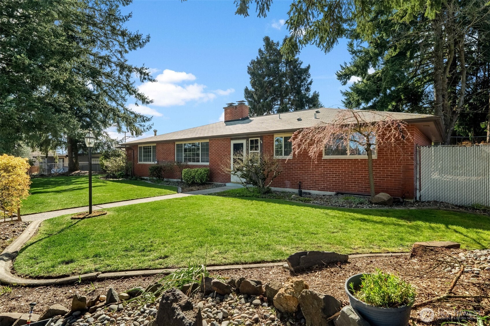 1116 S Woodlawn Street , Tacoma, WA 98465