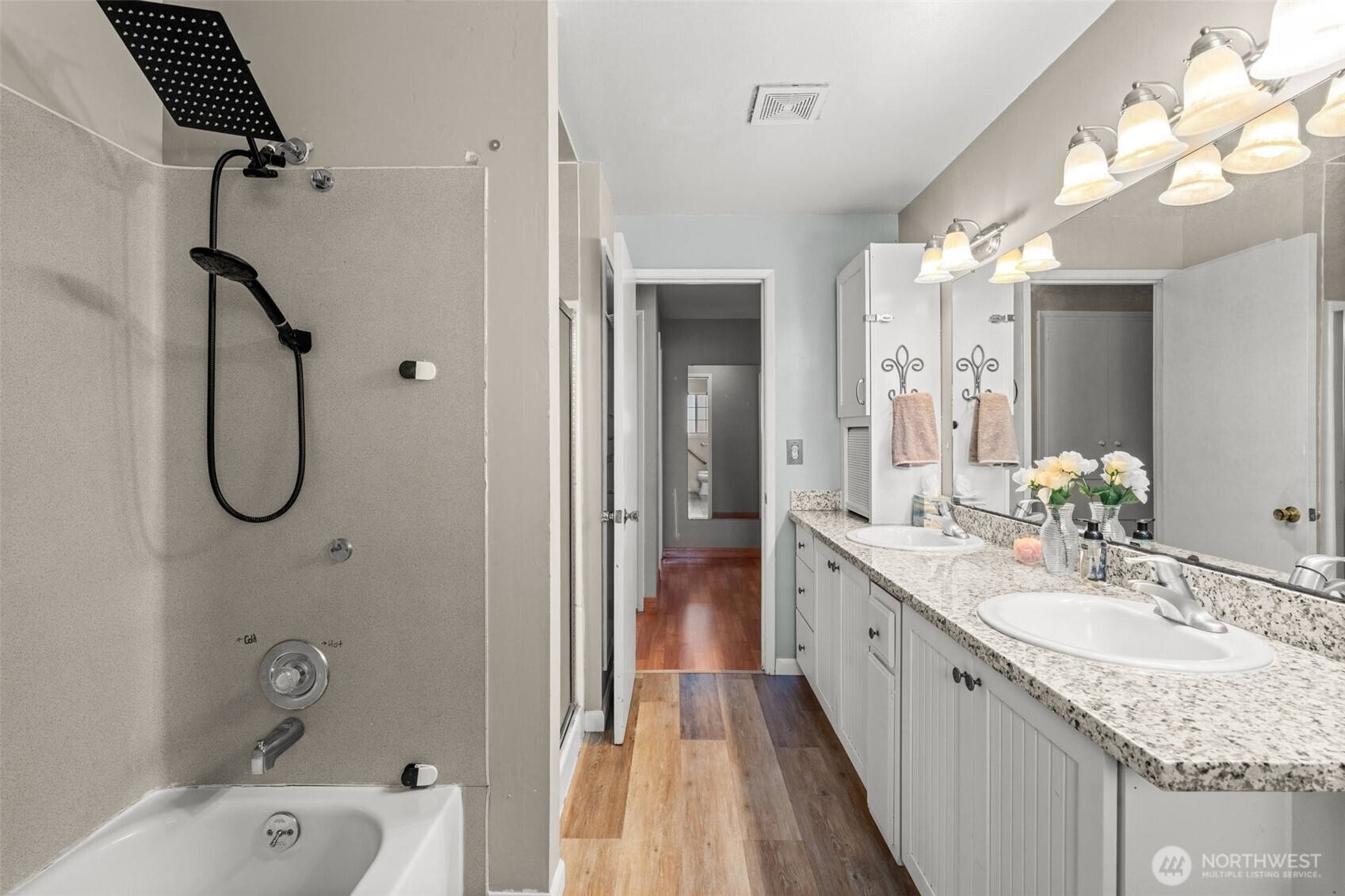 1116 S Woodlawn Street , Tacoma, WA 98465