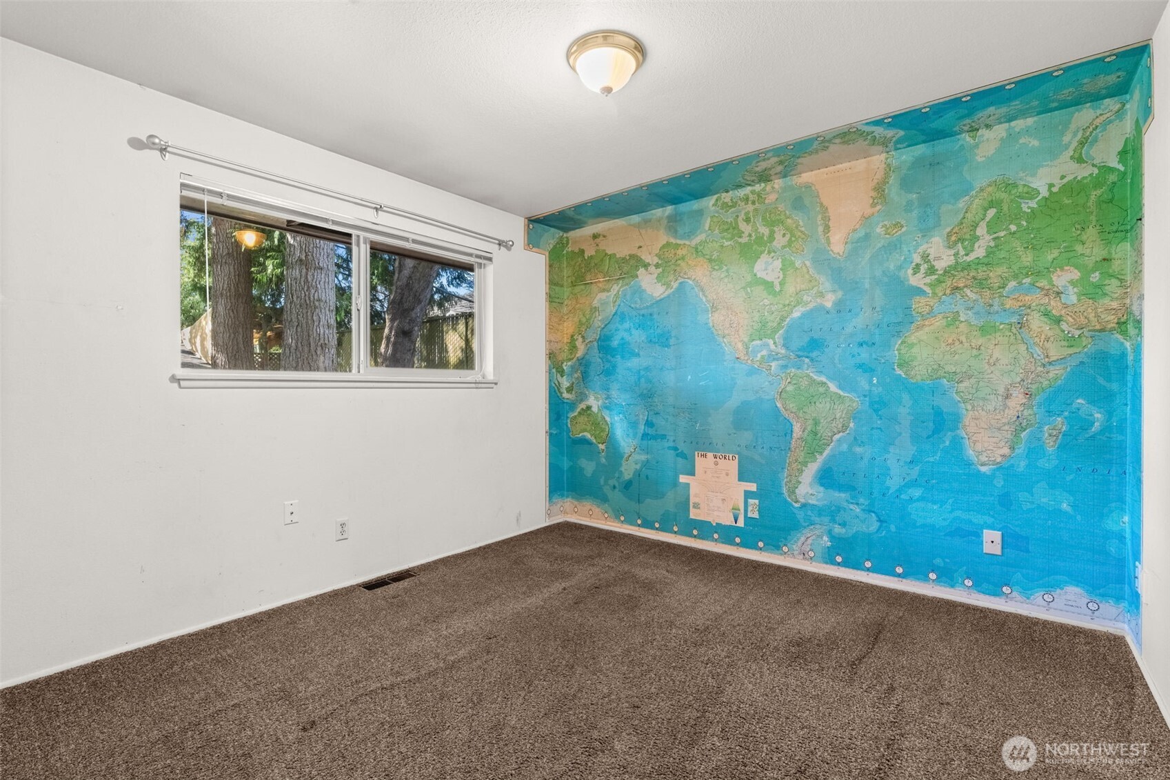 1116 S Woodlawn Street , Tacoma, WA 98465