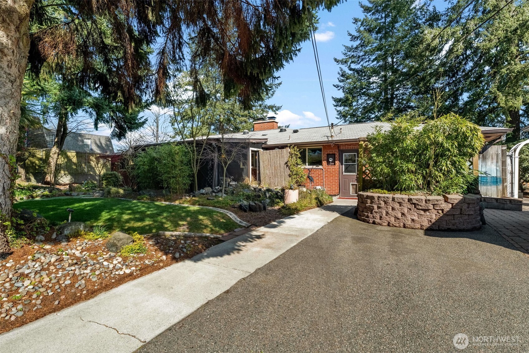 1116 S Woodlawn Street , Tacoma, WA 98465