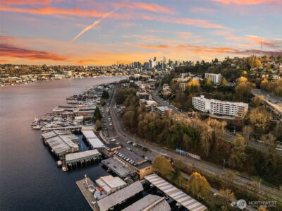 2565 Dexter Ave N #401, Seattle, WA 98109 - Photo 2