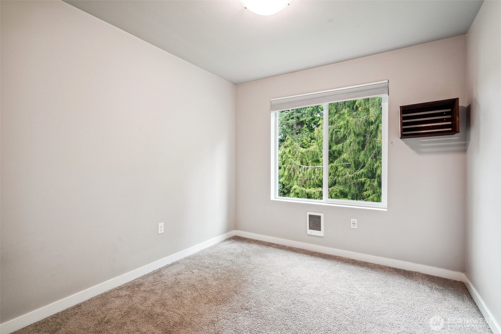 2002 101st Avenue SE #2, Lake Stevens, WA 98258-9536