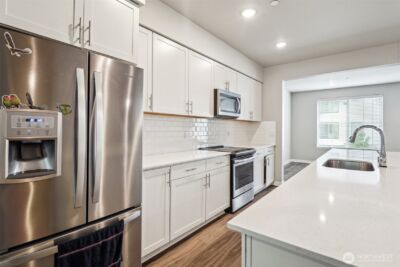 2002 101st Avenue SE #2, Lake Stevens, WA 98258-9536 - Photo 4