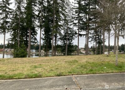 17612 16th Street Ct E, Lake Tapps, WA 98391