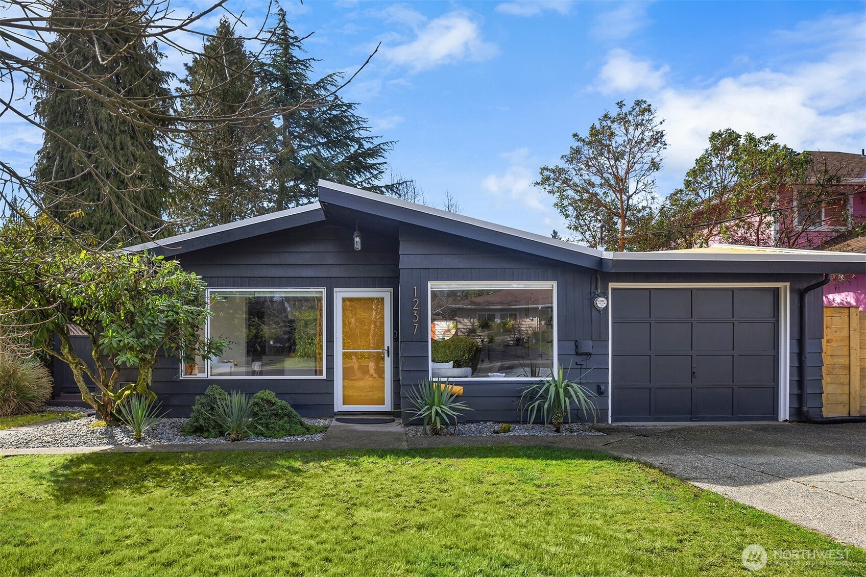 1237 SW 118th Street , Burien, WA 98146