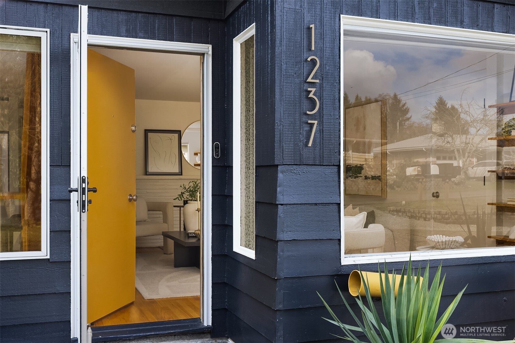 1237 SW 118th Street , Burien, WA 98146