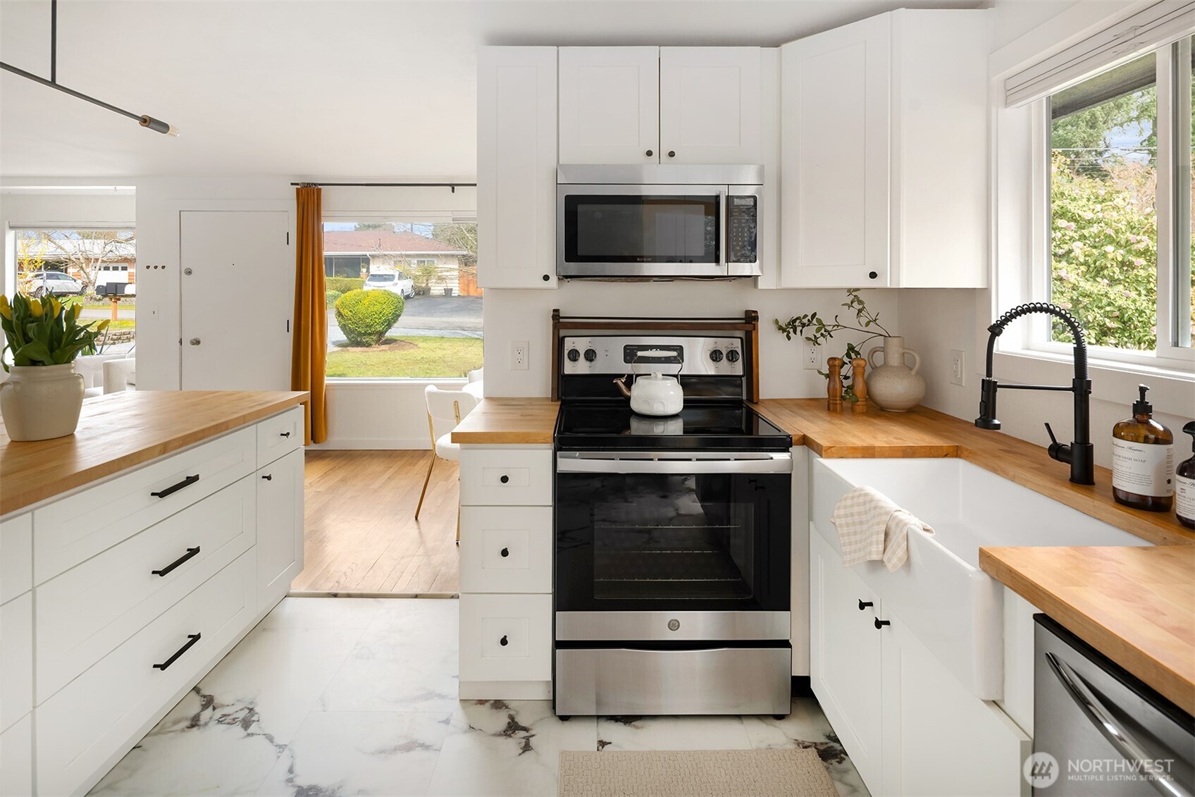 1237 SW 118th Street , Burien, WA 98146