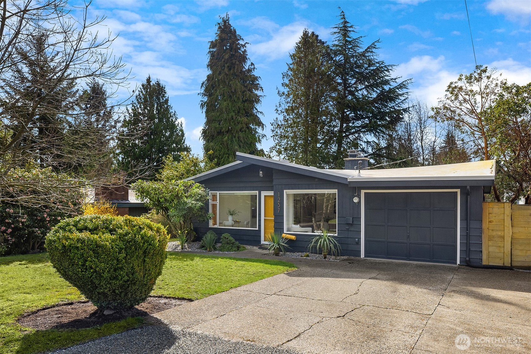 1237 SW 118th Street , Burien, WA 98146