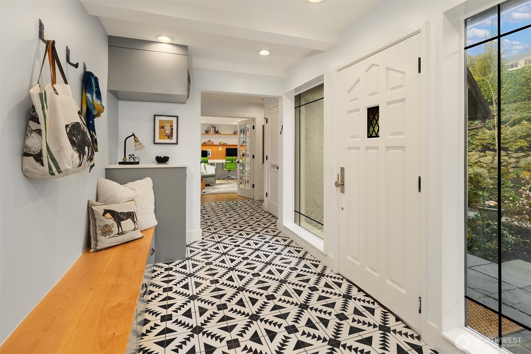 3530 W Laurelhurst Drive NE, Seattle, WA 98105