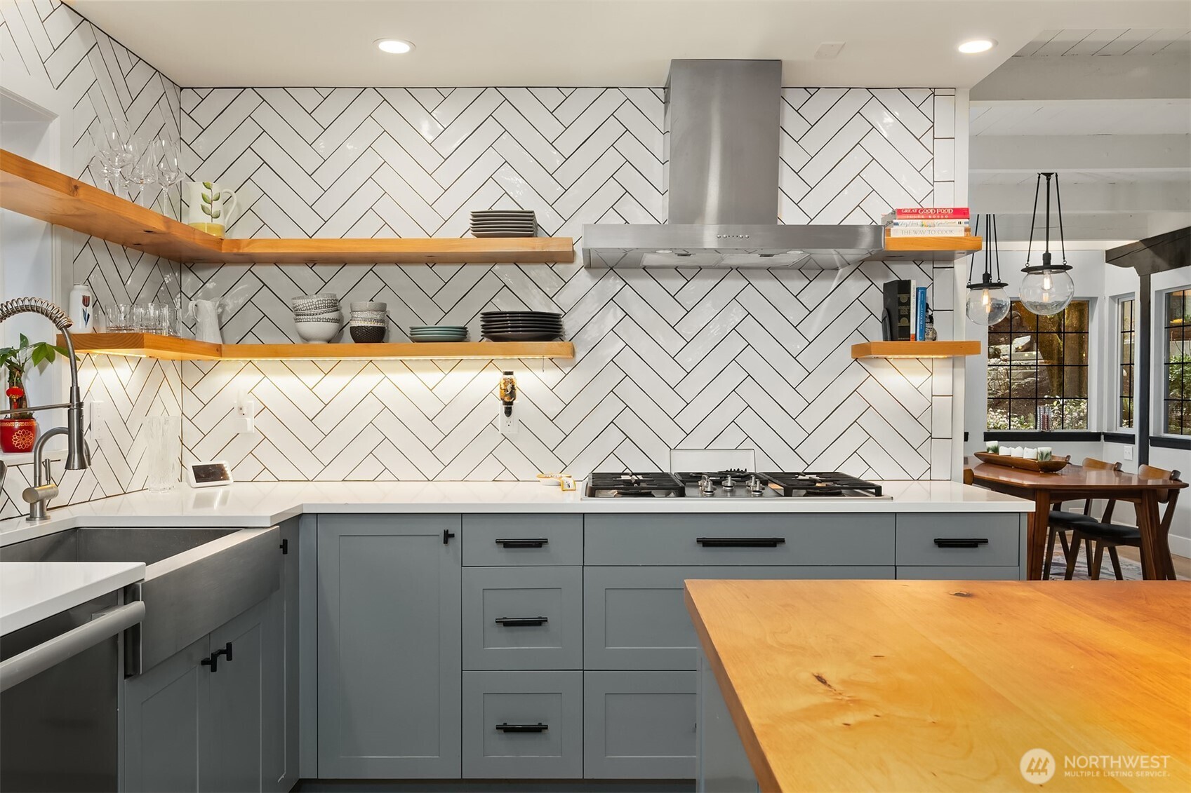 3530 W Laurelhurst Drive NE, Seattle, WA 98105