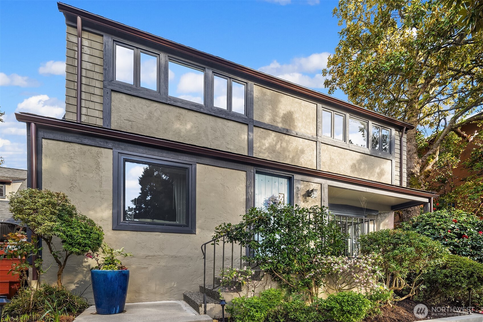 3530 W Laurelhurst Drive NE, Seattle, WA 98105
