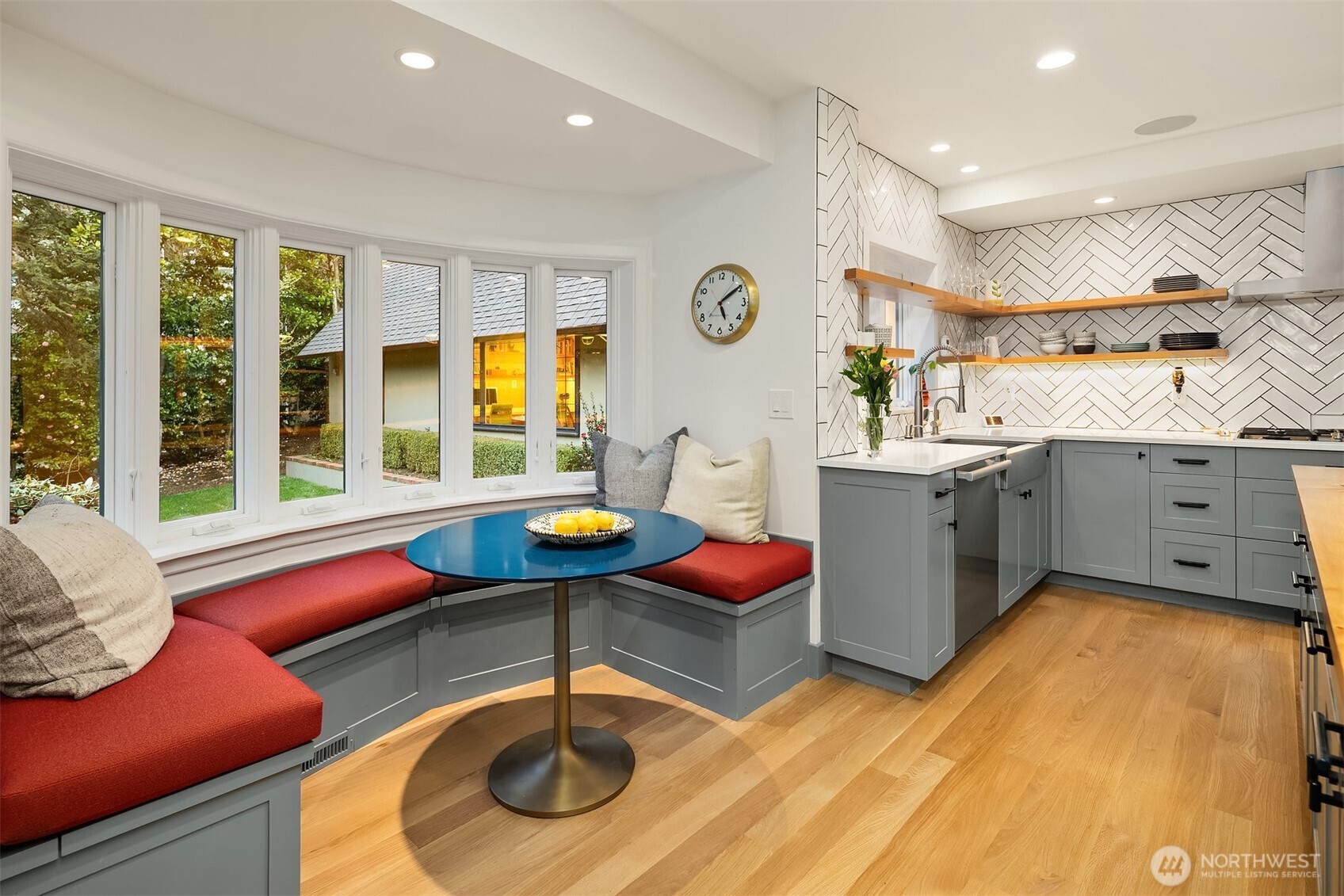 3530 W Laurelhurst Drive NE, Seattle, WA 98105