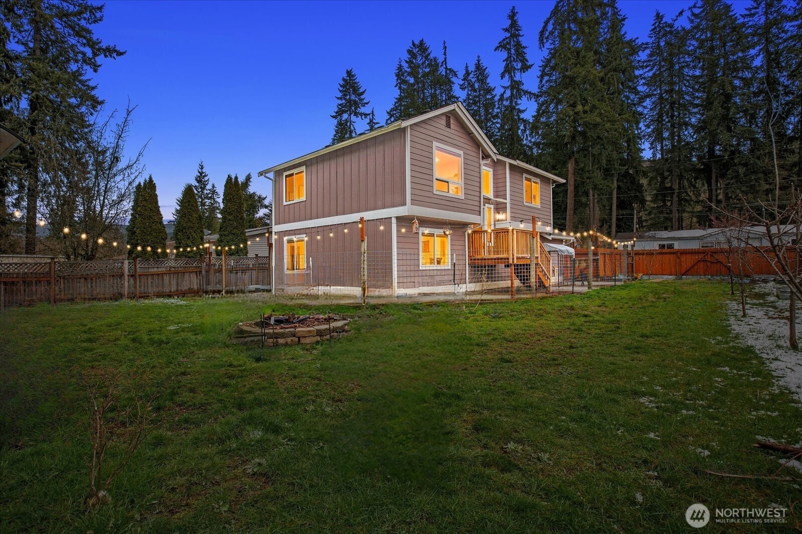 12808 E Macs Loop Road , Granite Falls, WA 98252